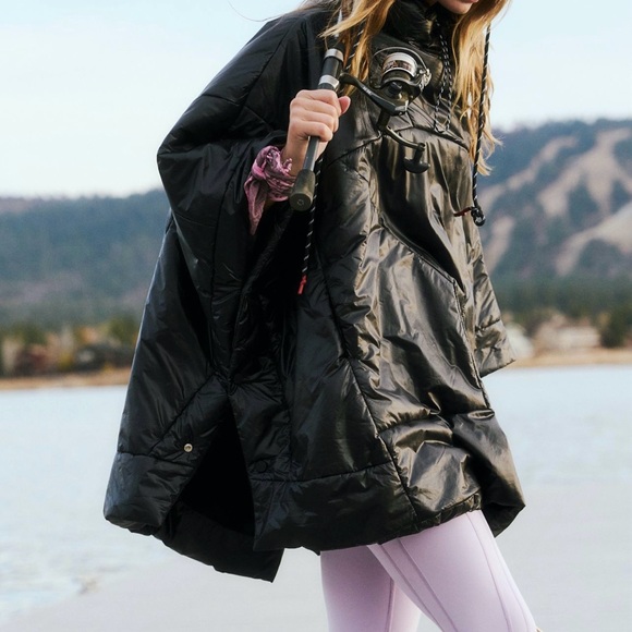 Moon Glow Packable Poncho - Picture 4 of 6